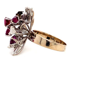 Lady’s Ruby Ring: 6.79g 18K White Gold